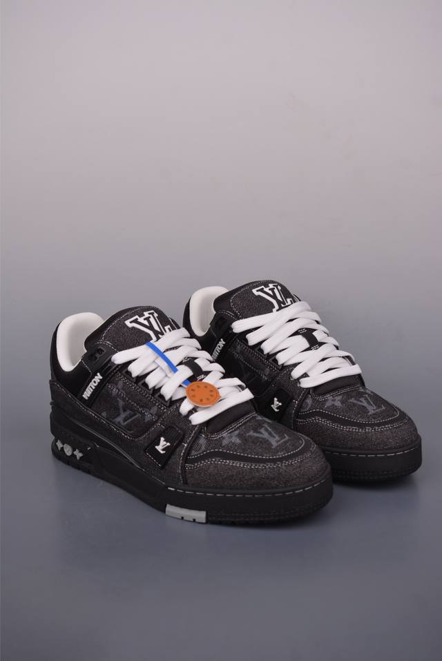 S Lv Trainer limited collaboration The latest color scheme is limited to domesti