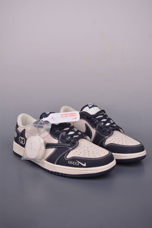Fragment X Travis Scott X Gucci Air Jordan 1 Low three-party joint inverted hook