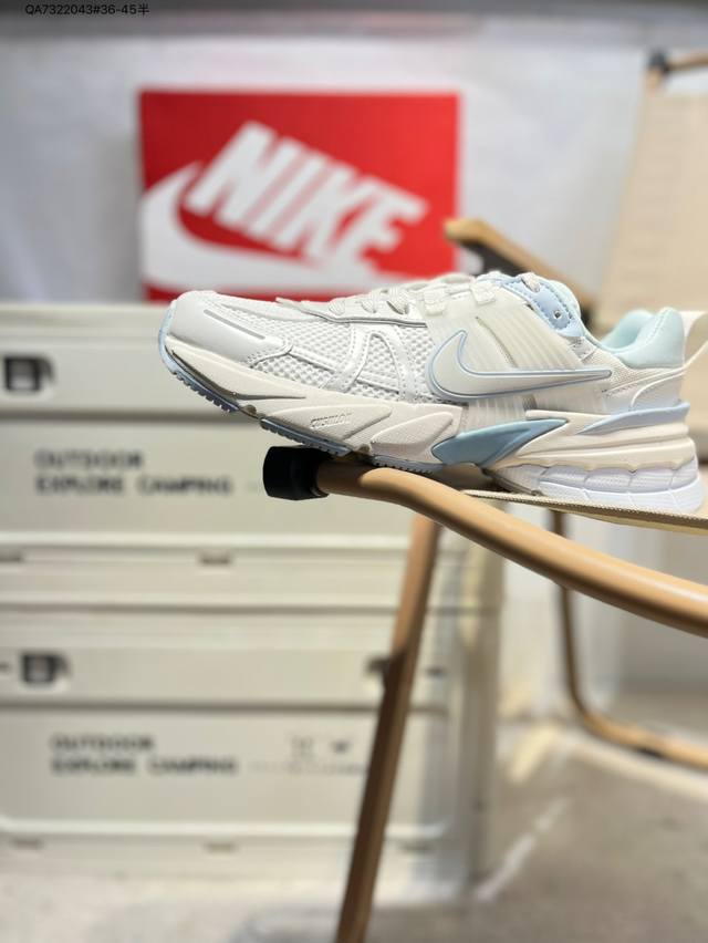 Nk V2K Runtekk shock-absorbing, non-slip low-top retro daddy shoes. The running