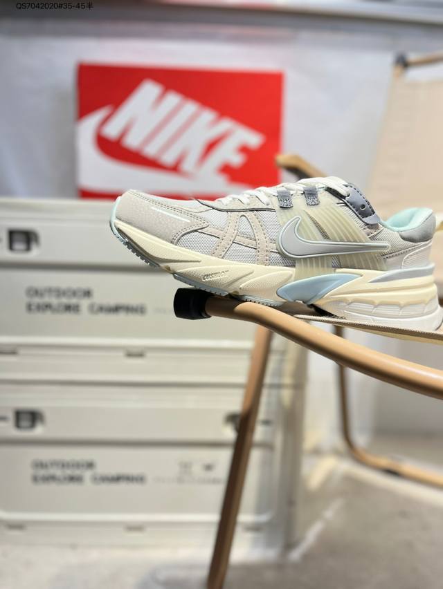 Nk V2K Runtekk shock-absorbing and non-slip low-top retro daddy shoes. The runni