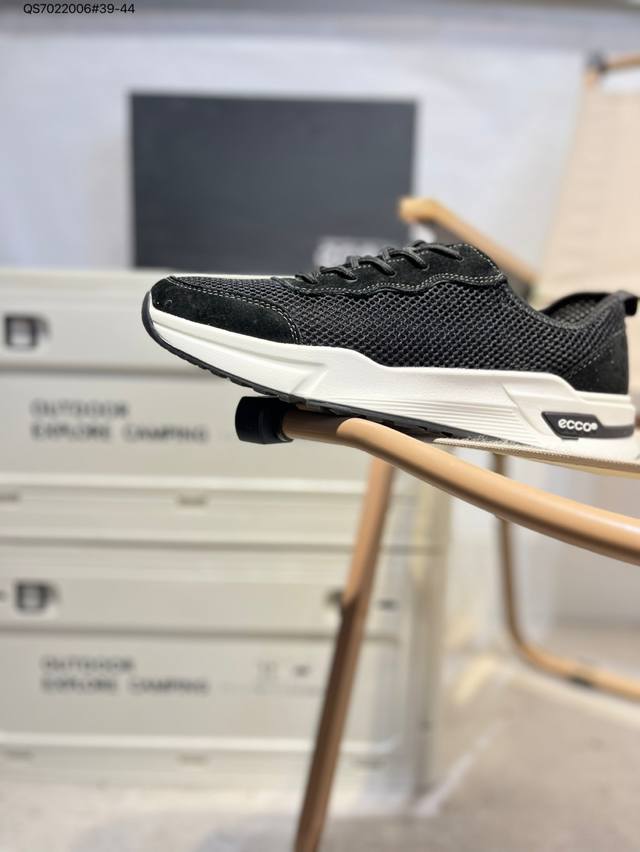 Ecco men's shoes are lightweight, breathable, comfortable, durable, skin-friendl