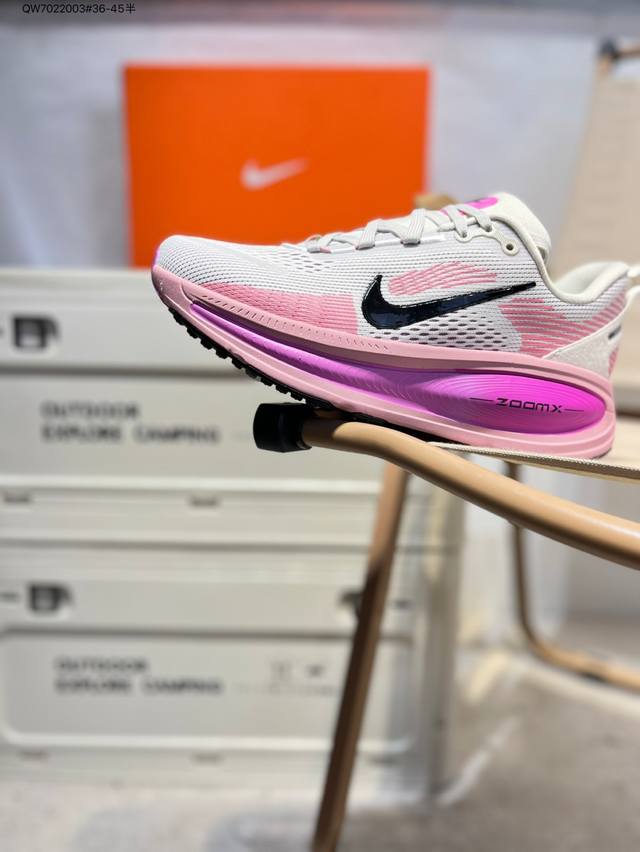 Nike Vomero 18 Nike comfortable shock-absorbing and non-slip low-top running sho
