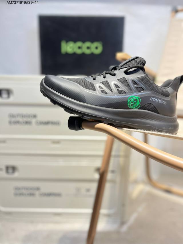 Ecco men's shoes are lightweight, breathable, comfortable, durable, skin-friendl