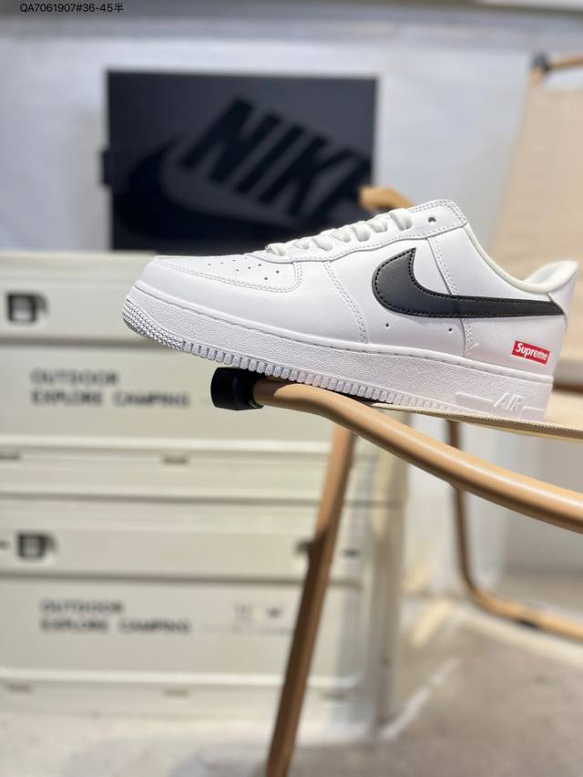 Supreme X Nike Air Force 1 '07 Air Force One versatile casual sports shoes. Soft