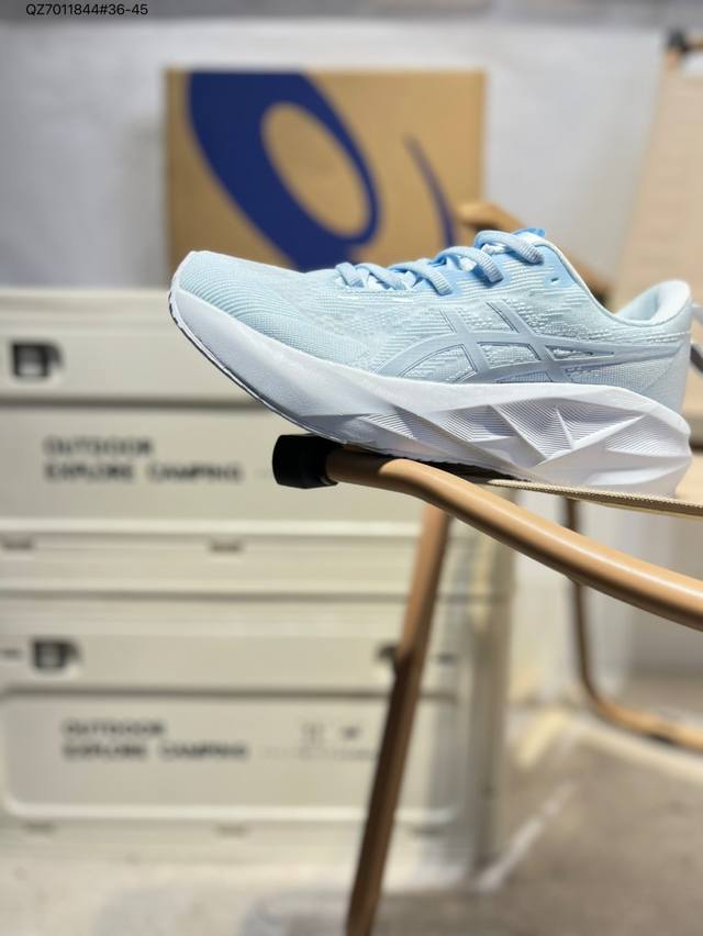 Asics Gel-Novablast 5 Asics classic running shoes are now popular in functional