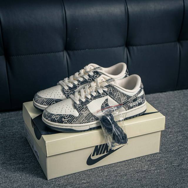 Core private Nike Dunk full set of original lasts and original molds to create a