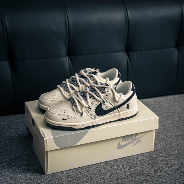 Core private Nike Dunk full set of original lasts and original molds to create a