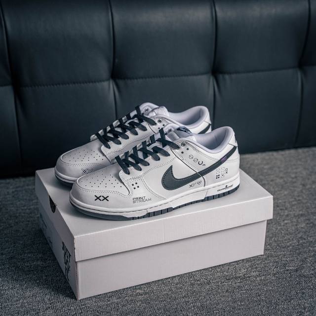 Core private Nike Dunk full set of original lasts and original molds to create a