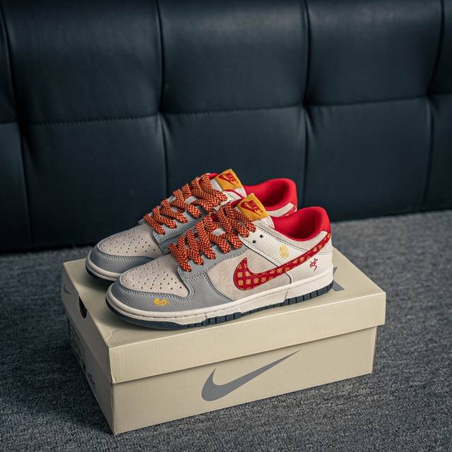 Core private Nike Dunk full set of original lasts and original molds to create a