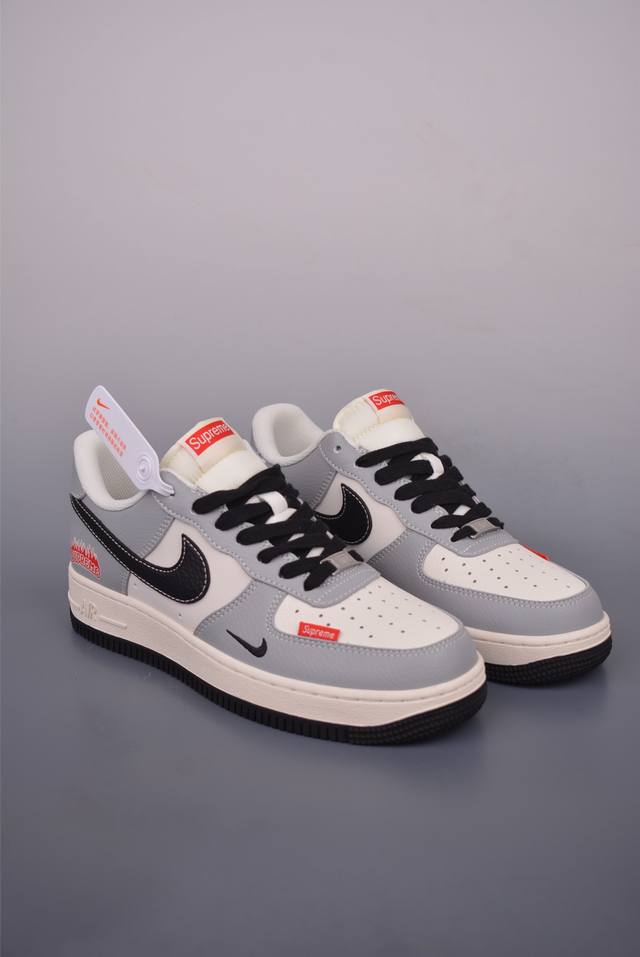 Nike Air Force 1 Low Supreme co-branded Original last and original cardboard to