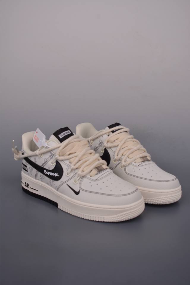 Nike Air Force 1 Low Supreme co-branded Original last and original cardboard to