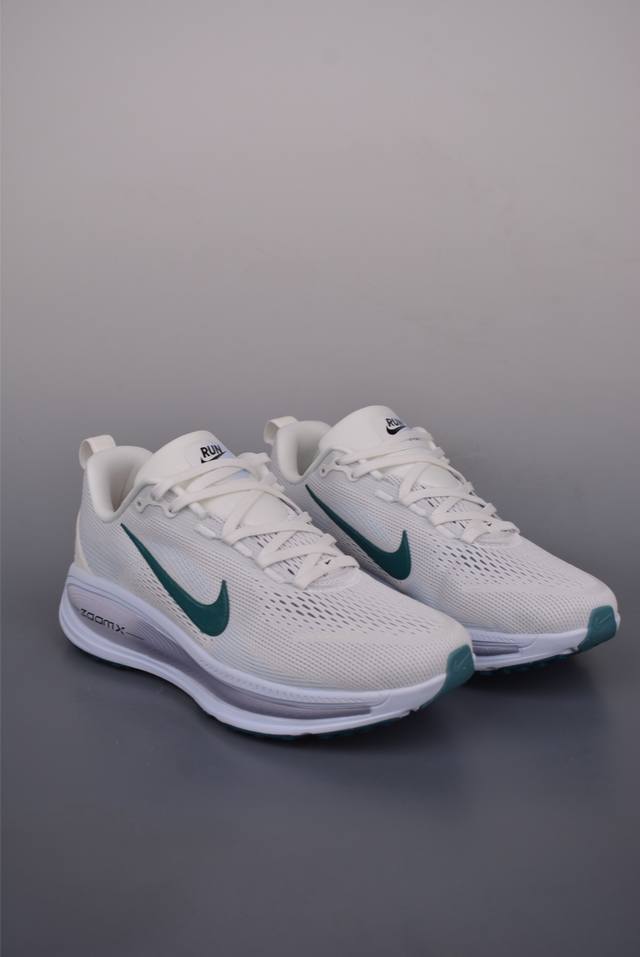 Nike Air Zoom Vomero 18 New technology advance original shoe development sports