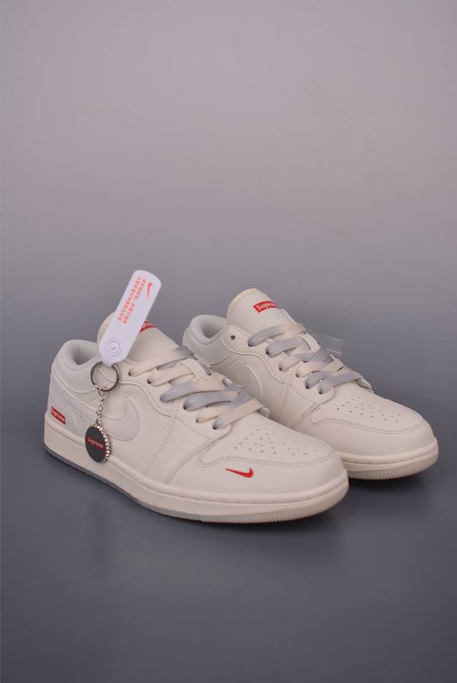 Nike Jordan Air Jordan 1 Supreme co-branded Pure original factory product Highly
