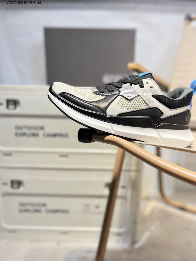 Ecco men's shoes are lightweight, breathable, comfortable, durable, skin-friendl
