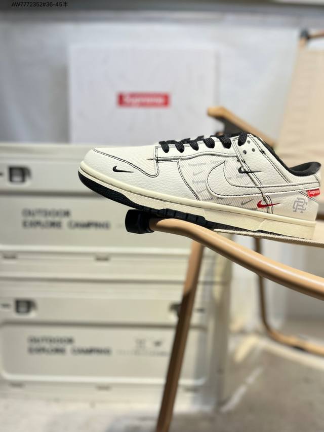 Supreme X Nike Sb Dunk Low Made in a big factory Highly recommended New color sc