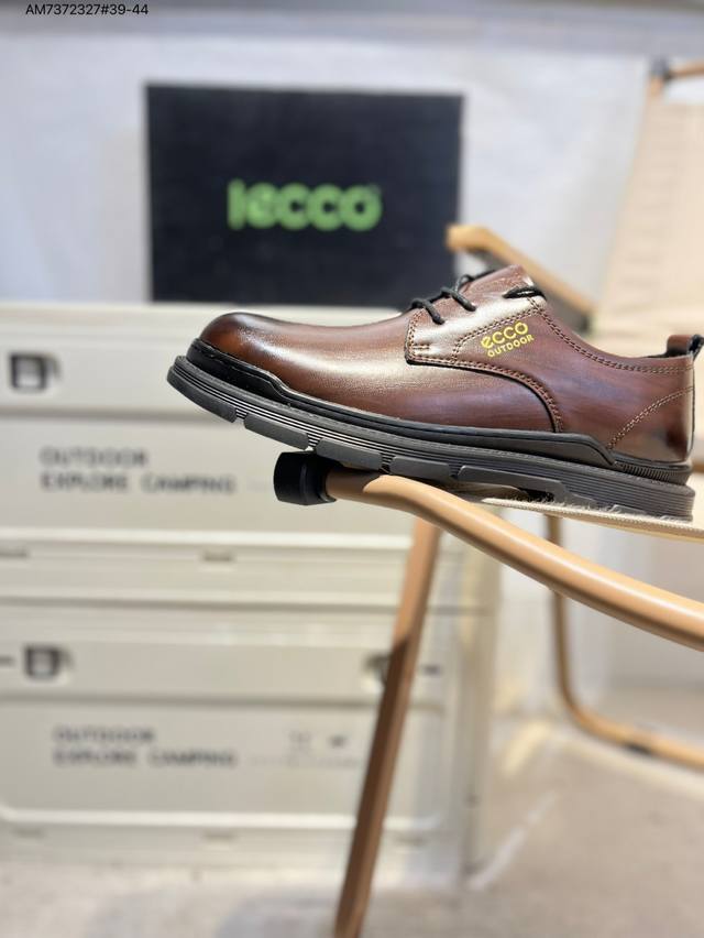 Ecco men's shoes are lightweight, breathable, comfortable, durable, skin-friendl
