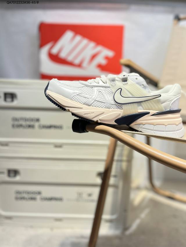 Nk V2K Runtekk shock-absorbing and non-slip low-top retro daddy shoes. The runni