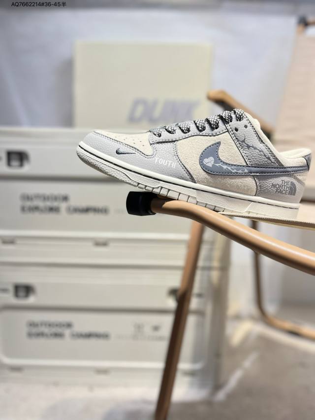 The North Face x Nike Sb Dunk Low is produced by a large manufacturer. Highly re