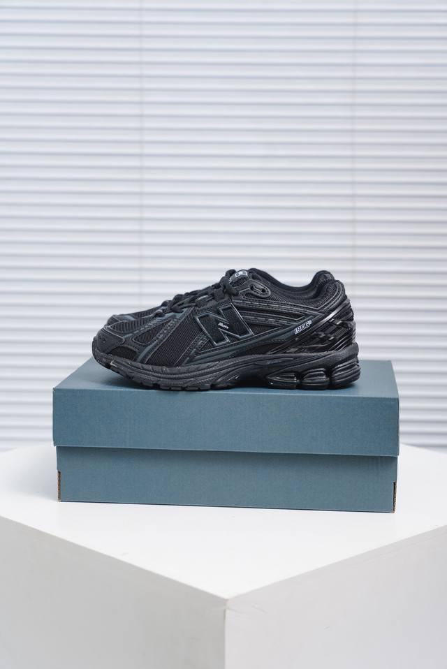 Core Private New Balance 1906 series casual shoes # Made of lightweight cowhide