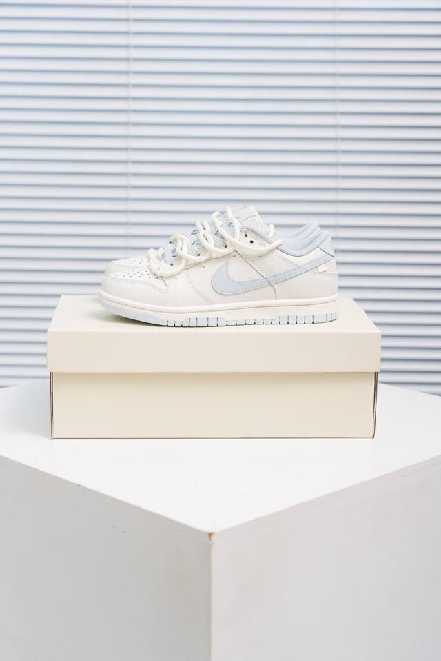 Core private Nike Dunk full set of original lasts and original molds to create a
