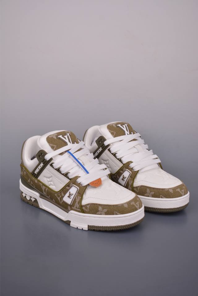 S Lv Trainer limited collaboration The latest color scheme is limited to domesti