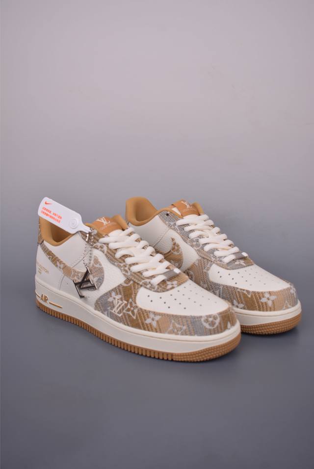 Nike Air Force 1 Low Lv co-branded Original last and original cardboard to creat