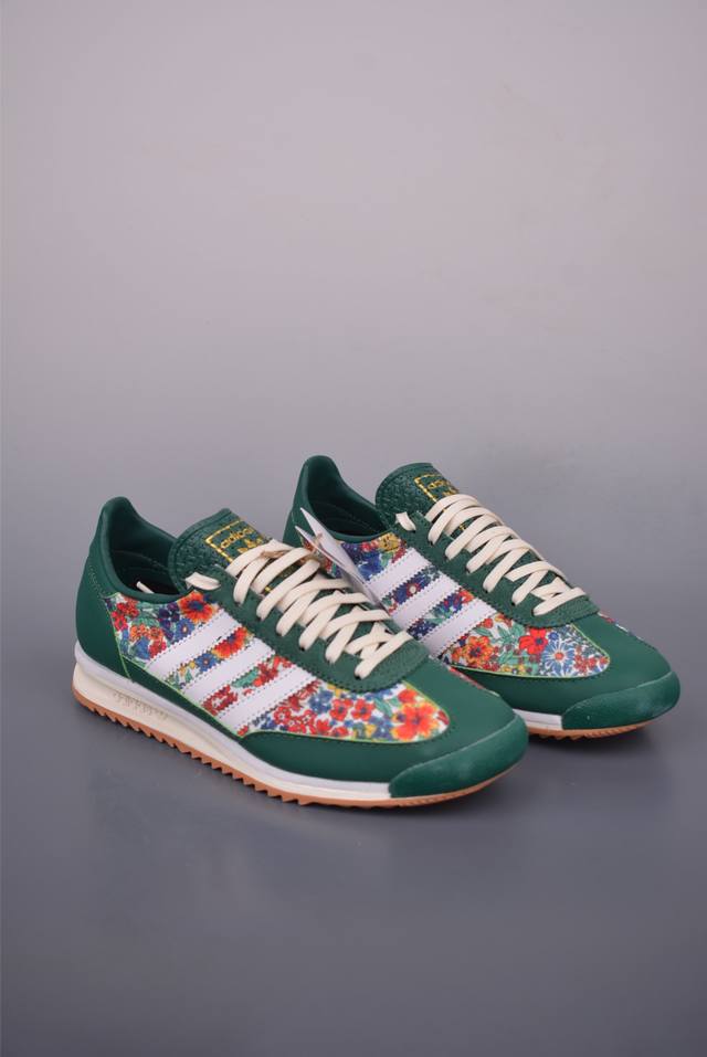 Adidas Originals Sl 72Rs Ultra-light and breathable retro jogging shoes The toe