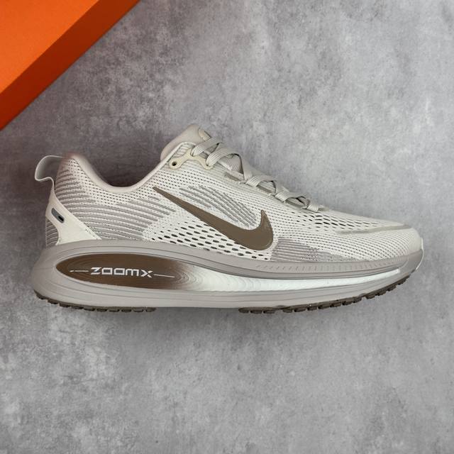 Local core private company-level Nike Vomero 18 Nike comfortable shock-absorbing