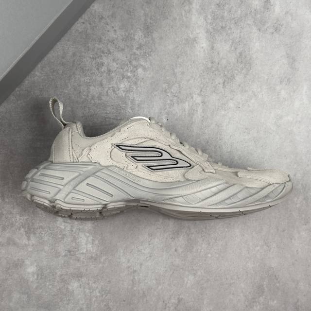 Local core private Vg version Balenciaga 16th generation Monday Its avant-garde