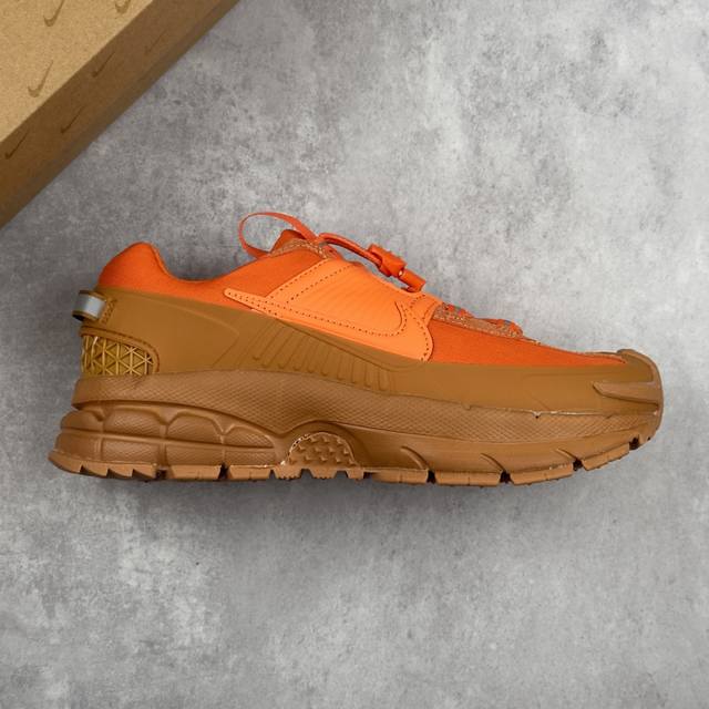 Local core private company-level Nike Zoom Vomero Roam marathon retro running f