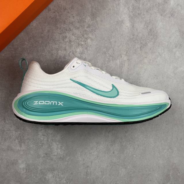 Local core private Nike Vomero Plus comfortable shock-absorbing and non-slip low