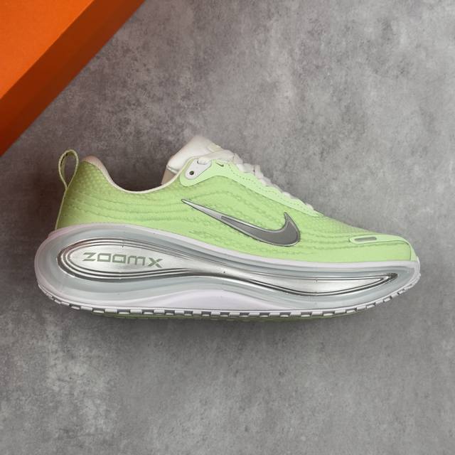 Local core private Nike W Nike Vomero Plus comfortable shock-absorbing and non-s