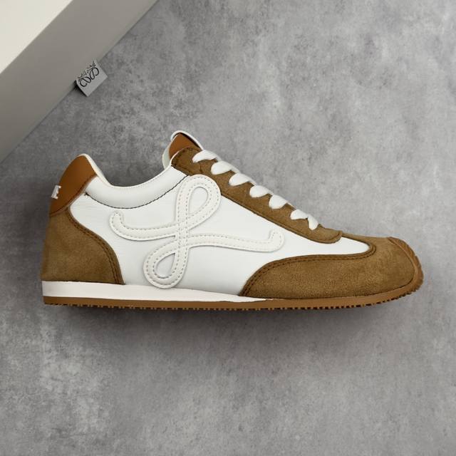 Local core private Loewe 2025 Ballet Runner early spring new hit ballet shoes as