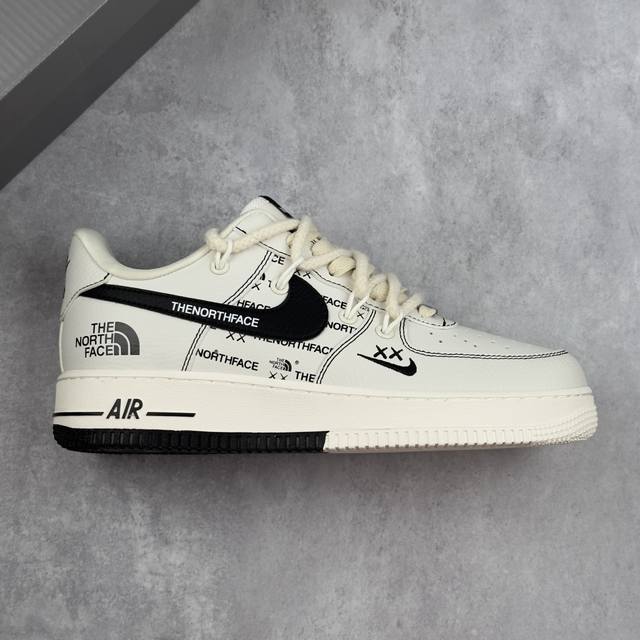 Local core private Nike Air Force 1 '07 Low The North Face joint--- White and bl
