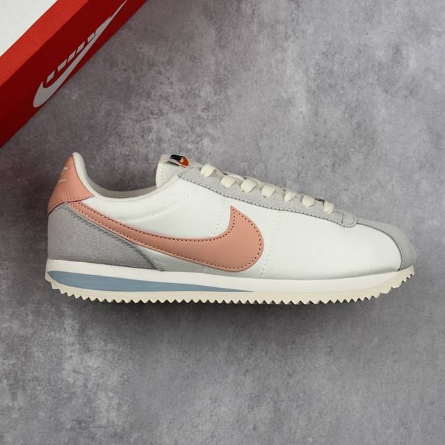 Local core private Company level W Nike Classic Cortez Nike classic lightweight