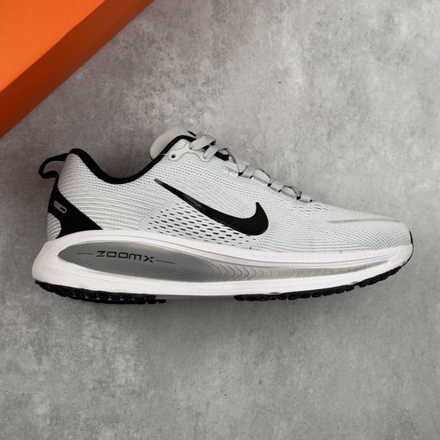Local core private company-level Nike Vomero 18 Nike comfortable shock-absorbing