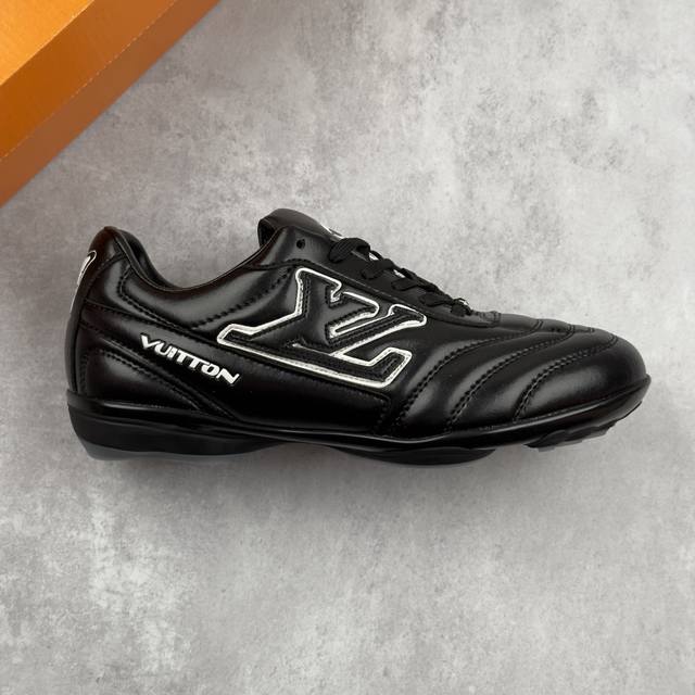 Local Core Private Louis Vuttion Footprint Sneaker Louis Vutton couple's sneaker