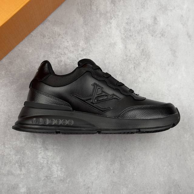 Local core private Louis Vuitton Lv Louis Vuitton sneakers New Lv Trainer latest