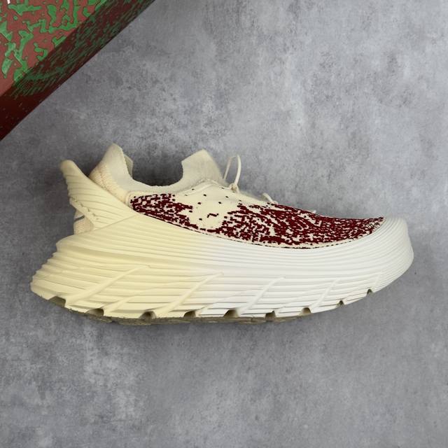 Local core private Hoka U Restore Chukka Paria Farzaneh one-step hiking comforta
