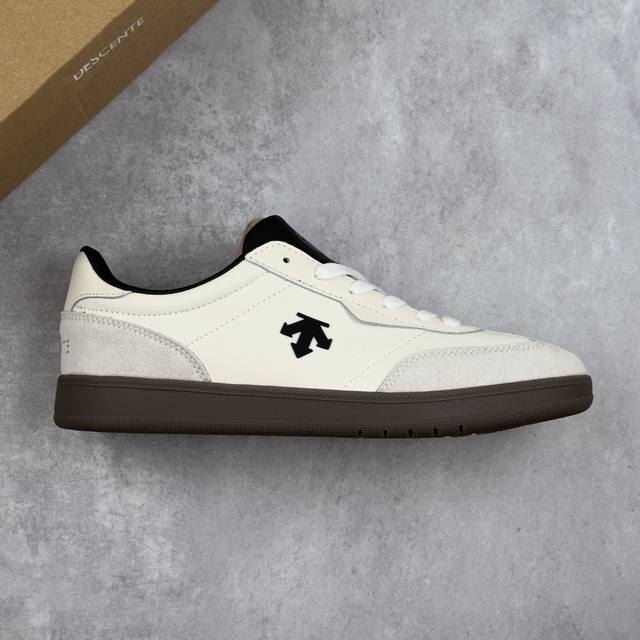 Local core private Company-level Descente Chron Court Sb Retro, lightweight, we