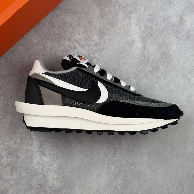 Local Core Private Sacai X Nike Ldwaffle "Midnight Spruce And University Red" Wa