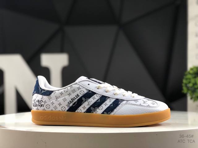 Adidas Samba Og classic shoe Adidas's classic Samba Og from nearly 70 years. Th