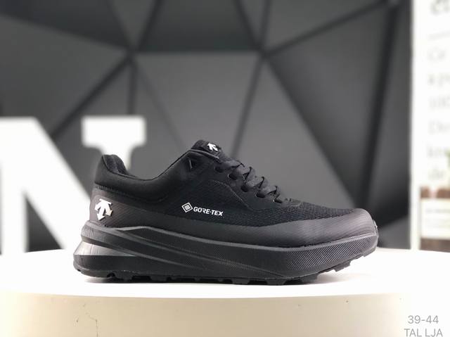 Company-level Descente Duals Gtx series mesh fabric lightweight and comfortable