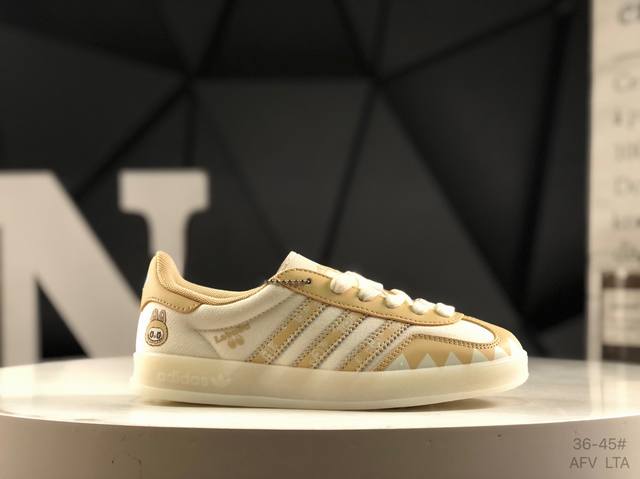 Corporate grade with half size Adidas Samba Og classic shoe Adidas classic Samb