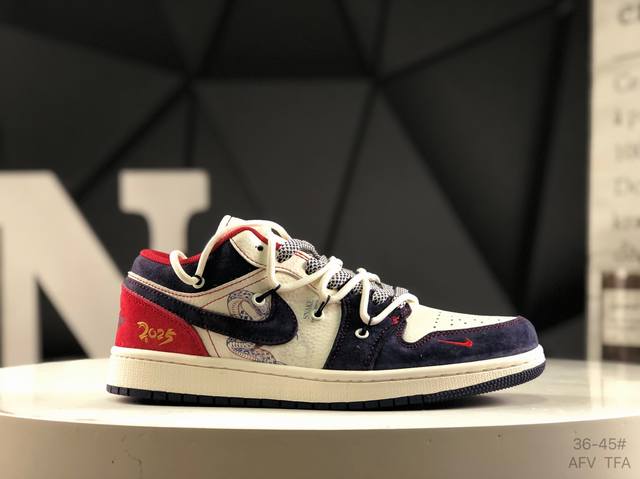 Nike Air Jordan 1 Low This model advocates breaking the limitations of traditio