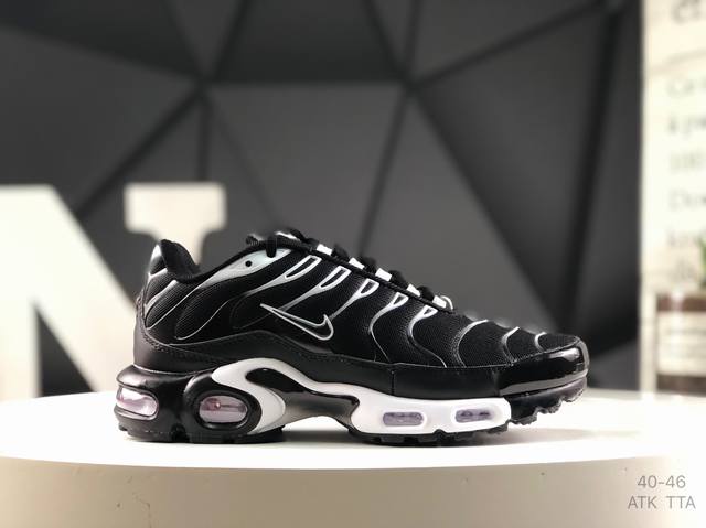 Nike Air Max Plus is a representative of Nike's alternative shoes. It was born