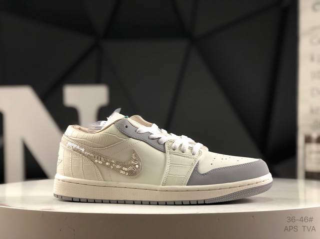 Nike Air Jordan 1 Aj1 Qiao Yi mid-top casual sneakers synchronized with the off