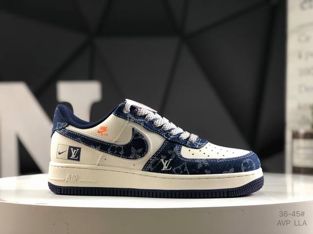 Company-level with half-size Nike Air Force 1 '07 Low Air Force One low-top spo