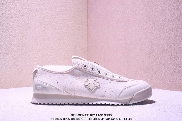 Company-level Descente Chron Tempo Replica series Chron retro sports casual shoe