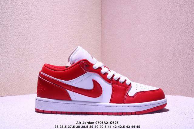 Genuine Nike Air Jordan 1 Low Aj1 Joe 1 low-top casual sneakers synchronized wi